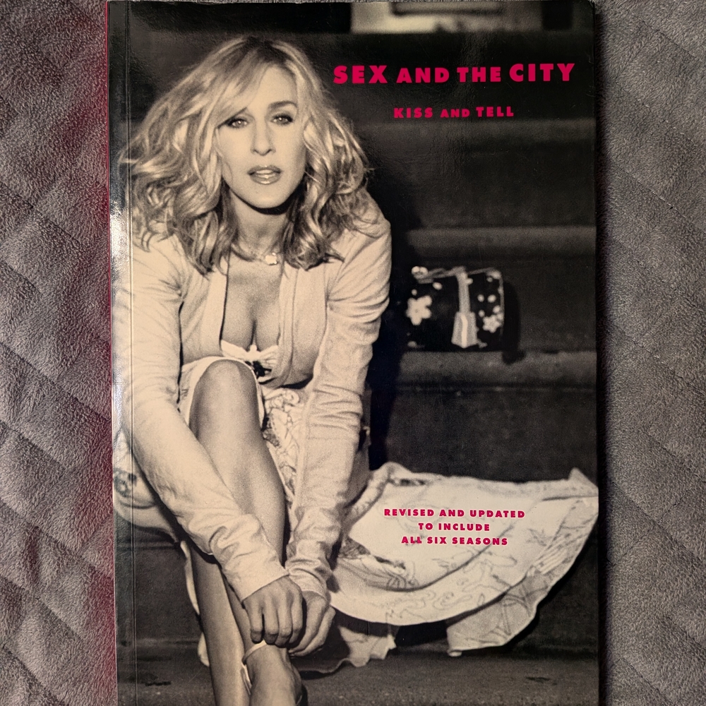 Sex and the City: Kiss and Tell Book